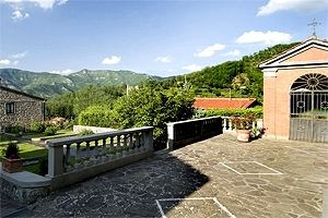 Elegant villa in San Godenzo