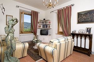 Elegant villa in San Godenzo