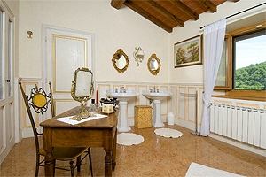 Elegant villa in San Godenzo