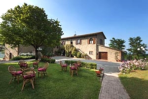 Elegant villa in Montaione